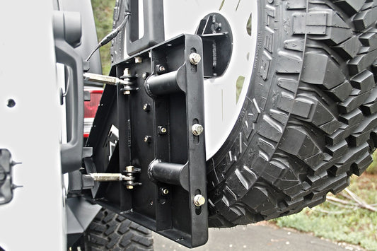 Fab Fours JP-Y1261T-1 Off The Door Tire Carrier